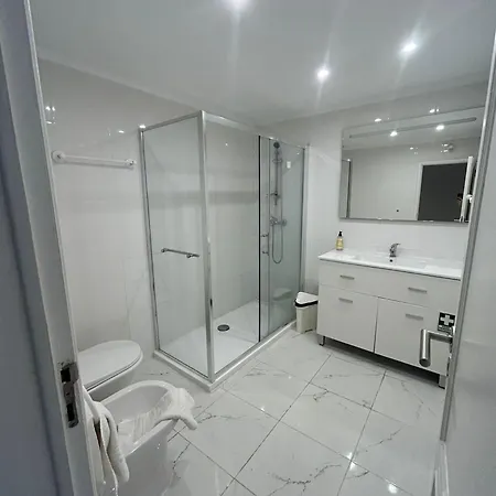 Typical Bica Apartment Lisbon Exterior photo